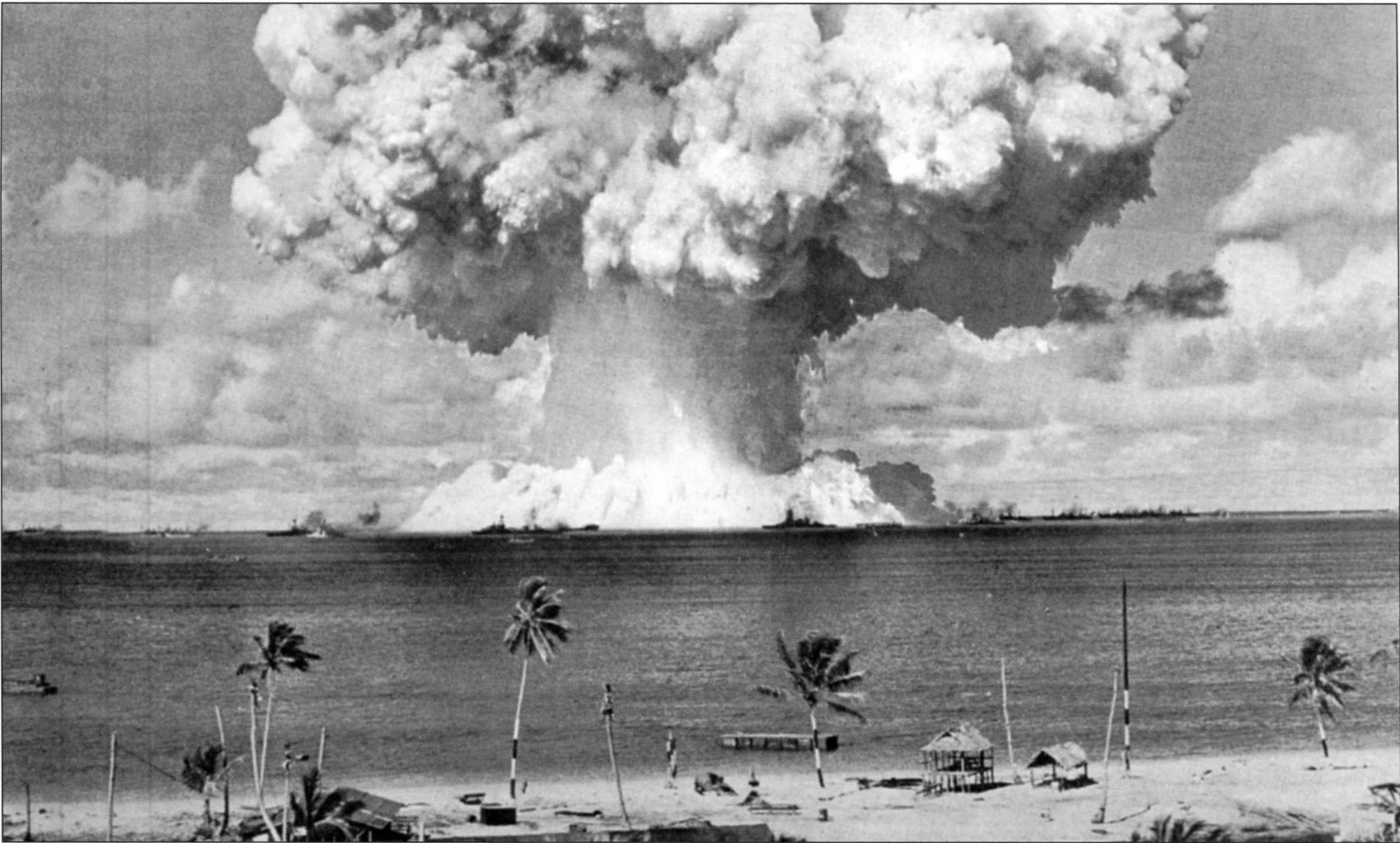 Атомный взрыв на атолле бикини 1946
