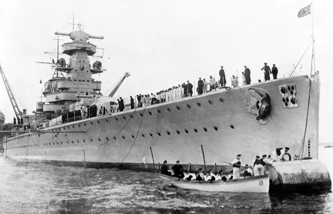 Spee. Адмирал Граф Шпее. Граф Шпее крейсер. Admiral Graf Spee 1934. Адмирала графа Шпее корабль.