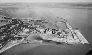 Vista_general_de_la_Base_Naval_de_Puerto_Belgrano_en_1943.jpg