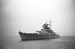 -Bundesarchiv_Bild_193-03-5-18,_Schlachtschiff_Bismarck.jpg