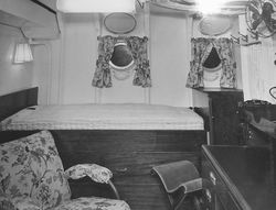 HMS_Diamond22-cabin.jpg