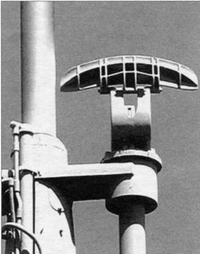 Антенна радиолокатора SJ, предназначенного для обнаружения надводных целей.