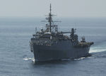 USS_Austin_(LPD-4)_underway_in_2002.jpeg
