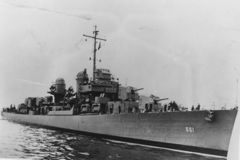 Destroyer_USS-661.jpg
