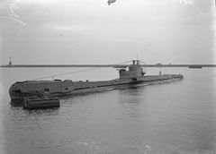 HMS_Torbay_(N79).jpg