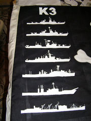 Close_up_of_the_HMS_Onslow_Flag.jpg