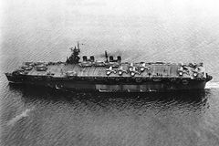 USS_Independence_(1942).jpg