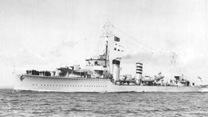 HMS_Codrington_(D65)_2.jpg