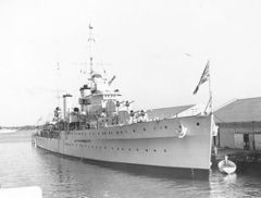 HMS_Apollo_at_Miami_1938.jpg