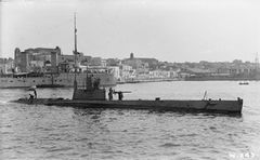HMS_H4_Brindisi_1916.jpg