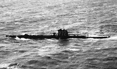 HMS_Vampire_(P72).jpg