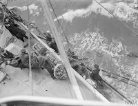 HMS_JAMAICA_дозаправка_с_танкера_(Северная_Атлантика,_сентябрь_1944)_10.jpg