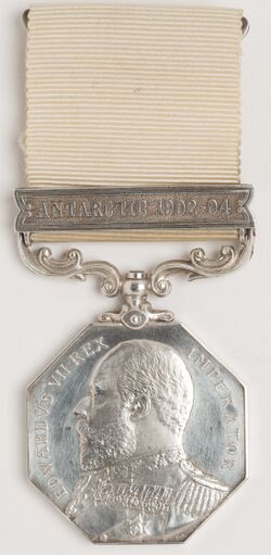 The_Polar_Medal_3.jpg