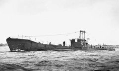 HMS_Amphion_(P439).jpg