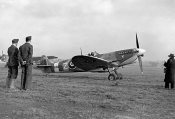 Spitfire-MkIXc-RAF-306Sqn(2).jpg