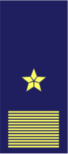 114px-VM_Aermelstreifen_2-3_Kapitaen.svg.png