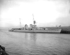 HMS_Raleigh_(1919)_title.jpg