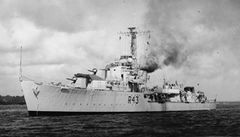 HMS_Comus_1945.jpg