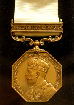 Polar_Medal,_United_Kingdom,_1934,_Able_Seaman_Lauri_Parviainen_-_National_Museum_of_Finland.jpg