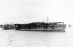 Japanese_aircraft_carrier_chc5abyc58d.jpg