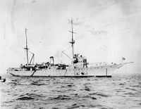 Port_bow_view_of_USS_Bushnell_(Submarine_Tender_-2)_at_anchor_in_Hampton_Roads,_Virginia,_13_December_1916.jpg